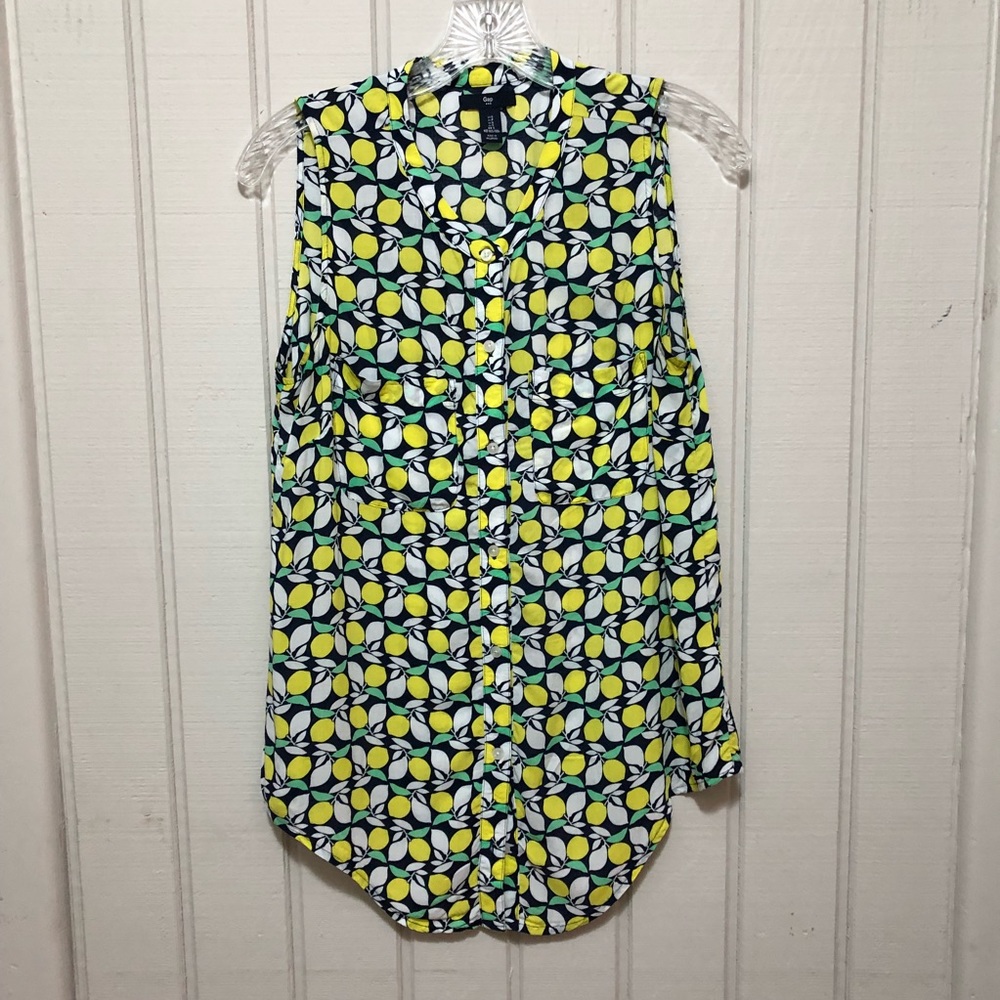 Gap button down lemon print shirt